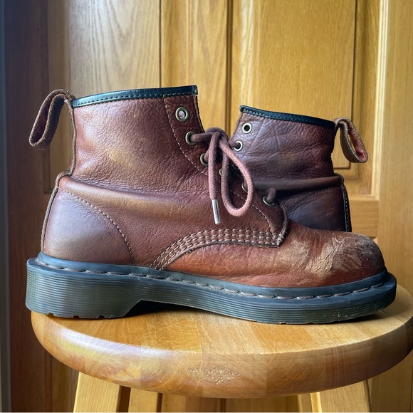 Vintage Dr. Doc Martens 23164 The Original Brown AirWair Mens 5 Womens 6 main image 5